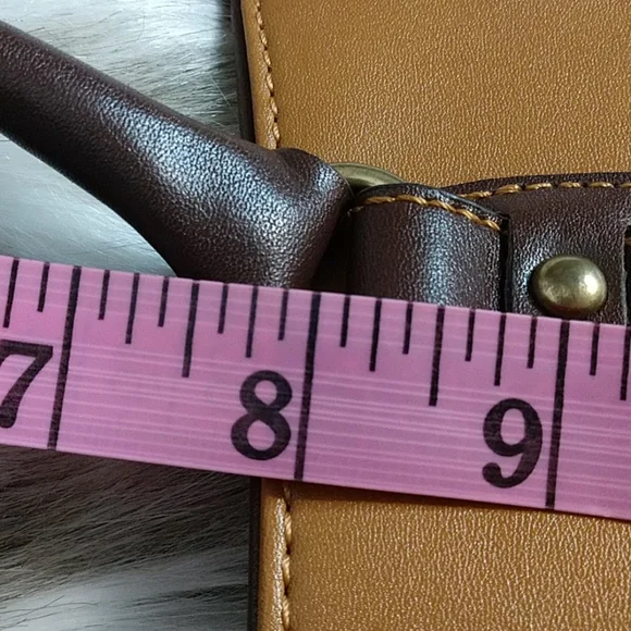 🎯 SOLD! - Nine West Vegan Leather Bag. Size 13x8" EUC! - Picture 9 of 16